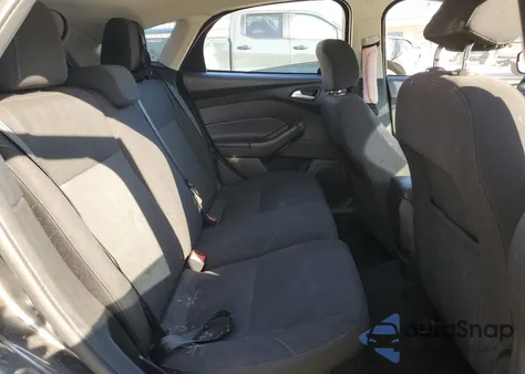 2015 Ford Focus Se z USA, uszkodzony, nr VIN 1FADP3K27FL344645